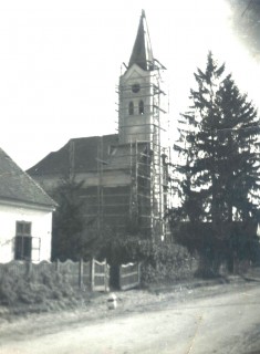 Az evangélikus templom tatarozása (1968)