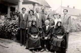 Antalics Vilmos és családja